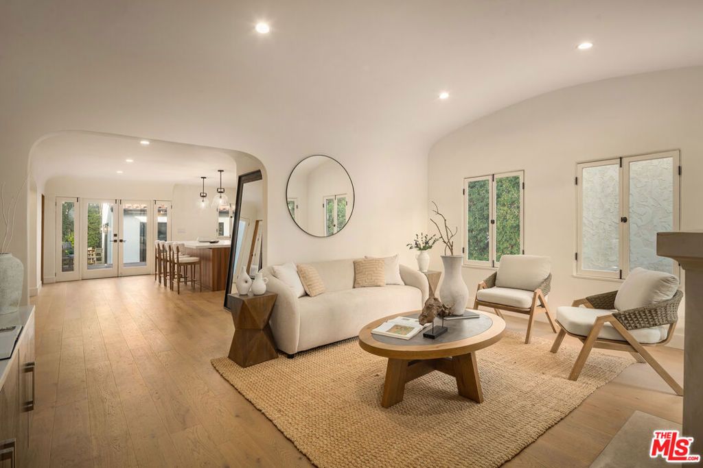 8817 Ashcroft Avenue, West Hollywood, CA 90048