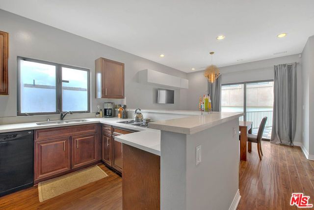 1821 S Sycamore Avenue, Los Angeles, CA 90019