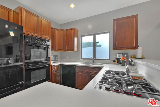 1821 S Sycamore Avenue, Los Angeles, CA 90019