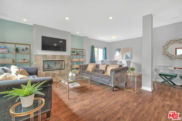 1821 S Sycamore Avenue, Los Angeles, CA 90019