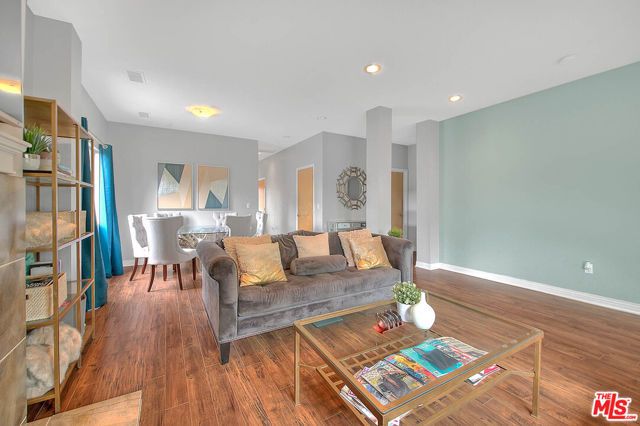 1821 S Sycamore Avenue, Los Angeles, CA 90019