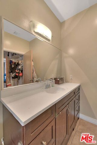 1821 S Sycamore Avenue, Los Angeles, CA 90019