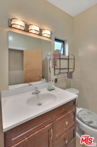 1821 S Sycamore Avenue, Los Angeles, CA 90019