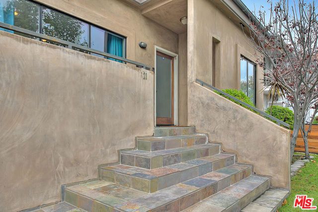 1821 S Sycamore Avenue, Los Angeles, CA 90019