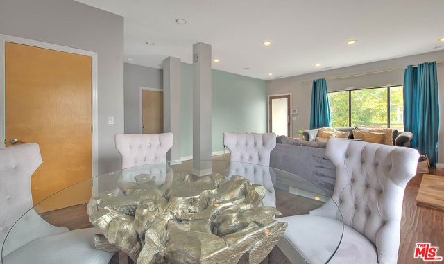 1821 S Sycamore Avenue, Los Angeles, CA 90019