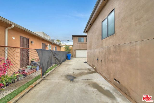 1821 S Sycamore Avenue, Los Angeles, CA 90019
