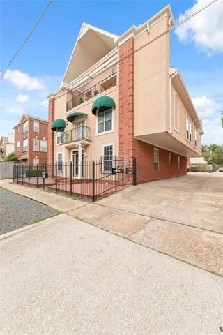 1516 Park Street B, Houston, TX 77019