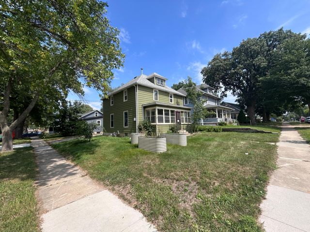 903 1st Street SE, Rochester, MN 55904