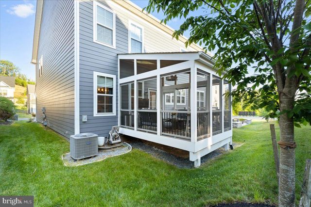 18020 CEDAR GROVE LN, Dumfries, VA 22026