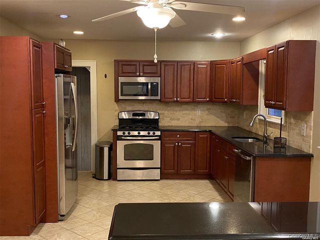 5 Crab Avenue, Lynbrook, NY 11563