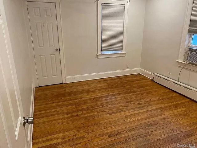 5 Crab Avenue, Lynbrook, NY 11563