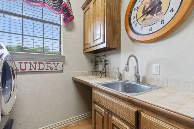 128 Horizon Circle, Azle, TX 76020