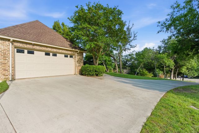 128 Horizon Circle, Azle, TX 76020