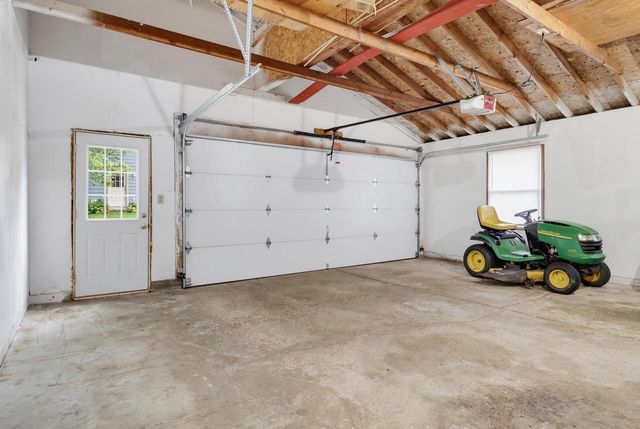 10257 W Spring Green ROAD, Greenfield, WI 53228
