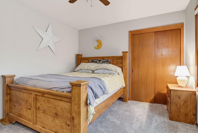 10257 W Spring Green ROAD, Greenfield, WI 53228