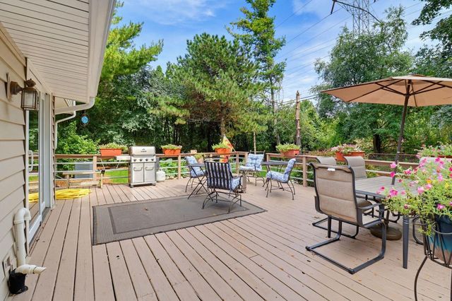 10257 W Spring Green ROAD, Greenfield, WI 53228