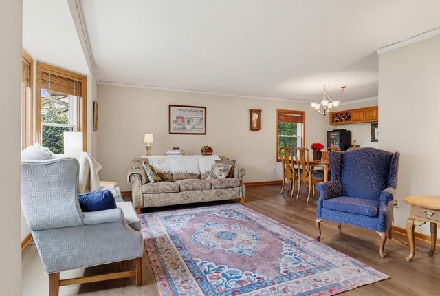 10257 W Spring Green ROAD, Greenfield, WI 53228
