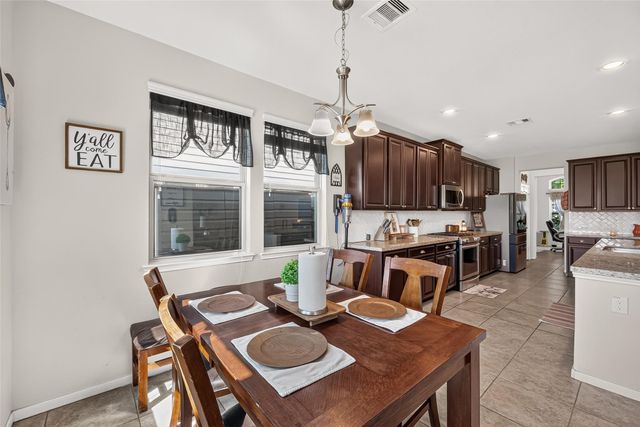 6111 Wayne Way, Rosenberg, TX 77471