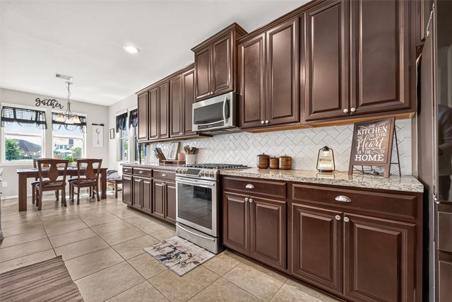 6111 Wayne Way, Rosenberg, TX 77471