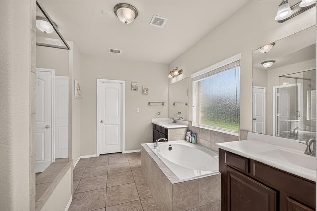 6111 Wayne Way, Rosenberg, TX 77471