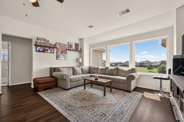 6111 Wayne Way, Rosenberg, TX 77471