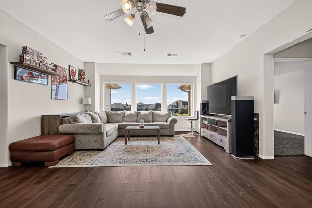 6111 Wayne Way, Rosenberg, TX 77471