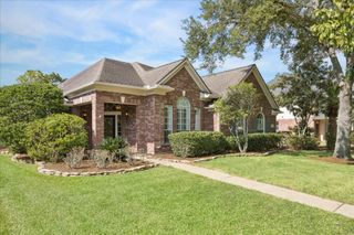 1804 Sandy Lake Drive, Friendswood, TX 77546