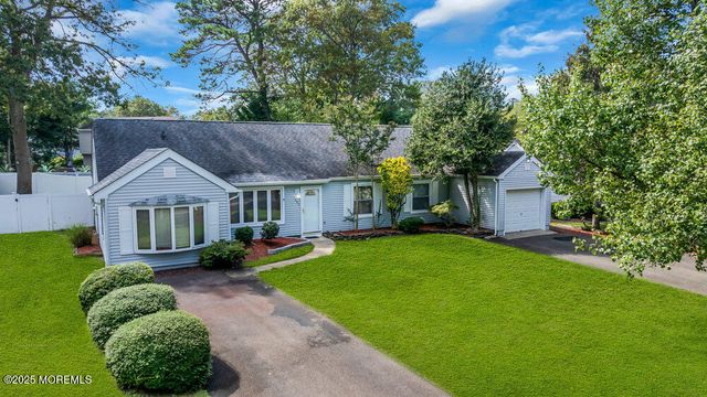 1083 Crystal Drive, Toms River, NJ 08753