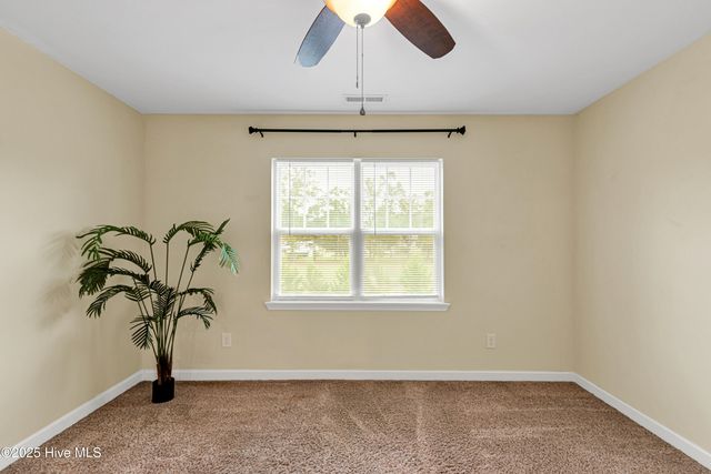 217 Holly Grove Court E, Jacksonville, NC 28540