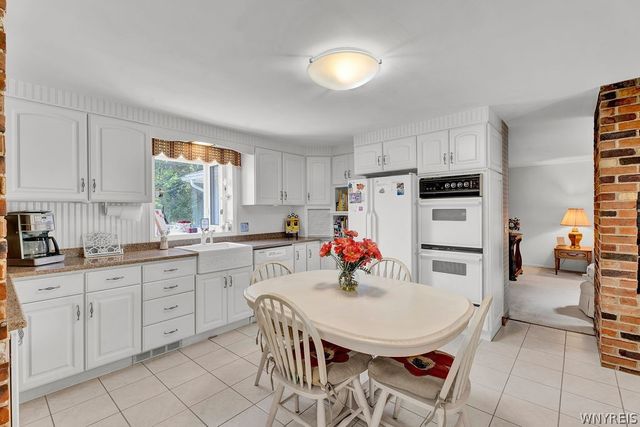 6163 Campbell Boulevard, Pendleton, NY 14094