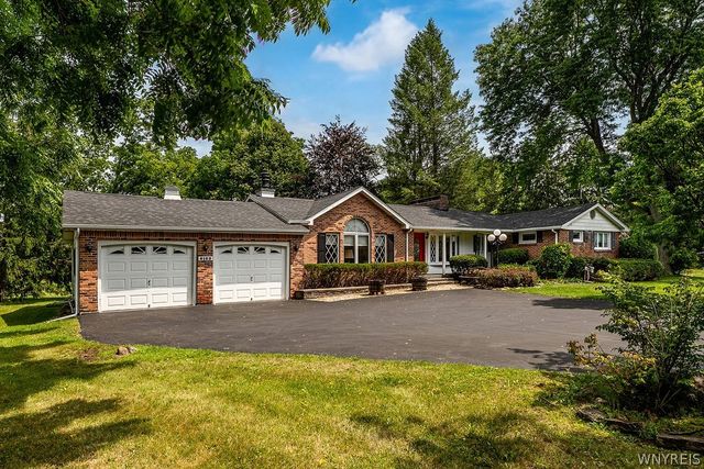 6163 Campbell Boulevard, Pendleton, NY 14094
