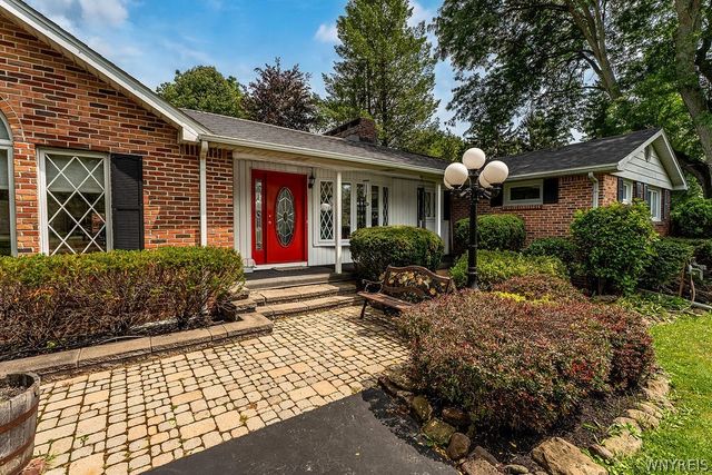 6163 Campbell Boulevard, Pendleton, NY 14094