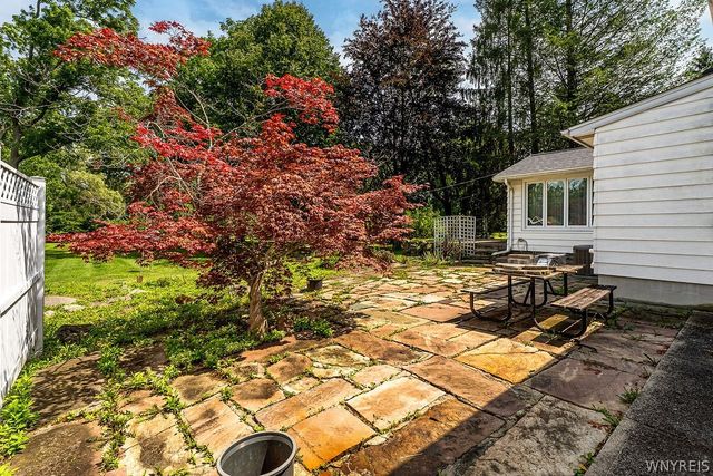 6163 Campbell Boulevard, Pendleton, NY 14094