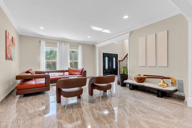 14 Diamond Hill Road, Marlboro, NJ 07746