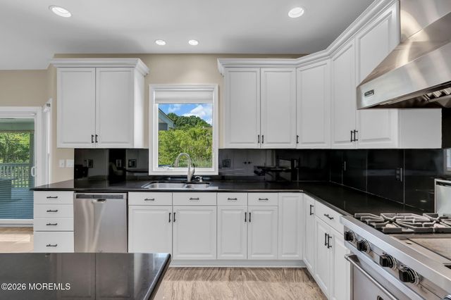 14 Diamond Hill Road, Marlboro, NJ 07746