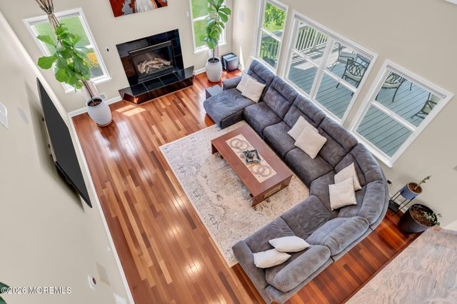 14 Diamond Hill Road, Marlboro, NJ 07746
