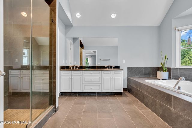 14 Diamond Hill Road, Marlboro, NJ 07746