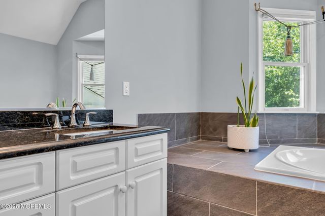 14 Diamond Hill Road, Marlboro, NJ 07746