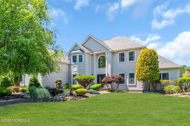 14 Diamond Hill Road, Marlboro, NJ 07746