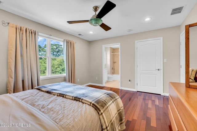 14 Diamond Hill Road, Marlboro, NJ 07746