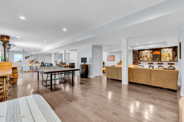 14 Diamond Hill Road, Marlboro, NJ 07746