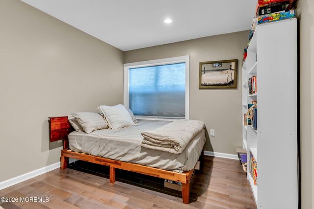 14 Diamond Hill Road, Marlboro, NJ 07746