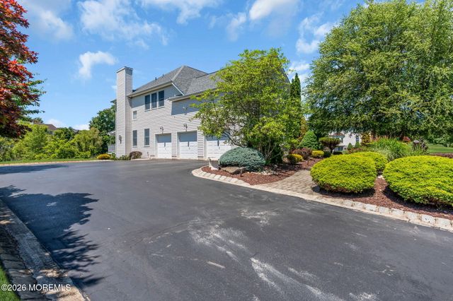 14 Diamond Hill Road, Marlboro, NJ 07746