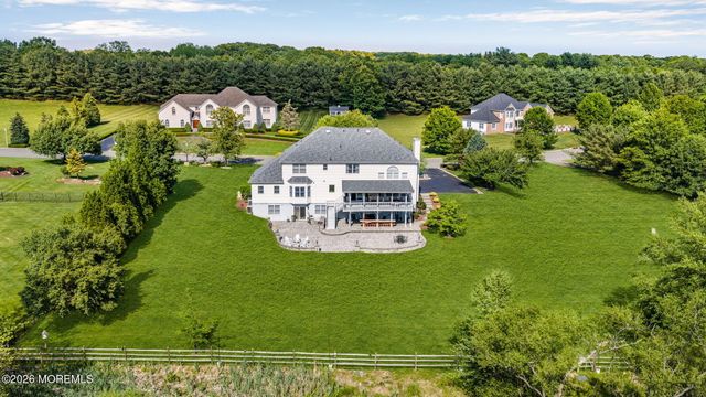 14 Diamond Hill Road, Marlboro, NJ 07746