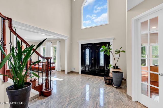 14 Diamond Hill Road, Marlboro, NJ 07746