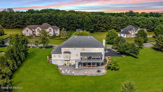 14 Diamond Hill Road, Marlboro, NJ 07746