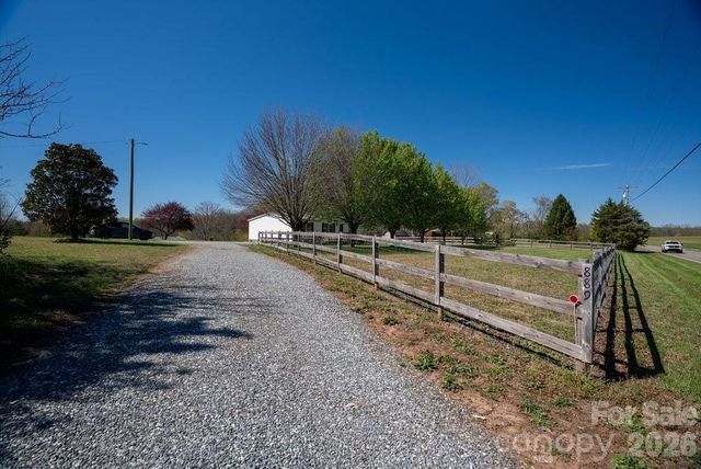 889 Tabor Road, Olin, NC 28660