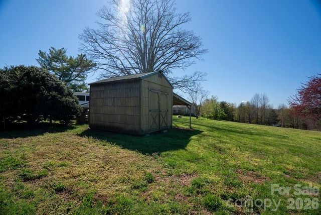 889 Tabor Road, Olin, NC 28660
