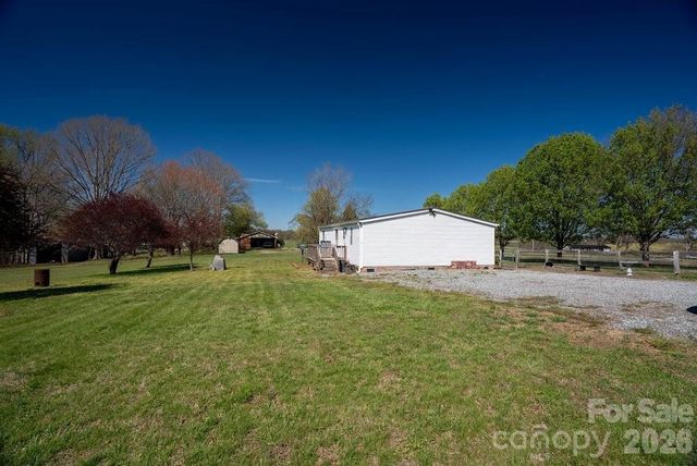 889 Tabor Road, Olin, NC 28660