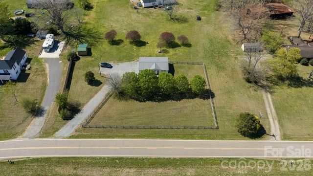 889 Tabor Road, Olin, NC 28660